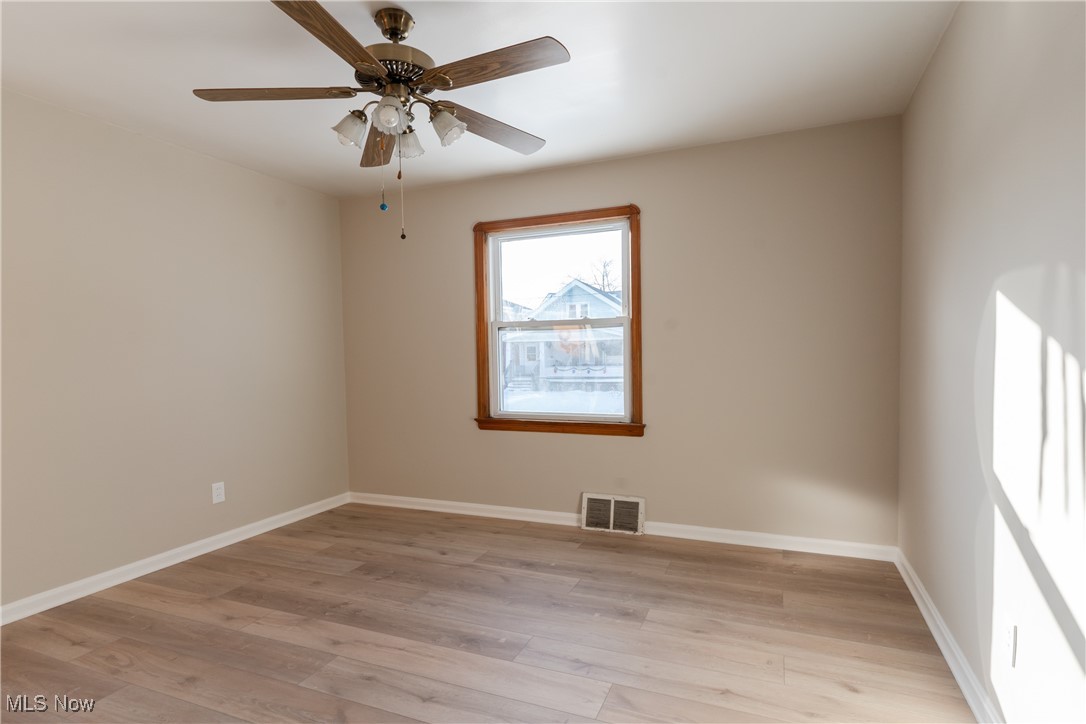 4827 E 88 Street, Garfield Heights, Ohio image 17