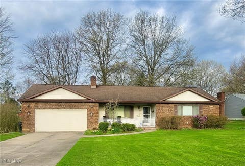 Photo for 148 Apple Drive