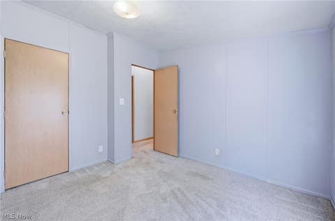 Tiny photo for 477 Erie Street, Hubbard, OH 44425 (MLS # 5236978)