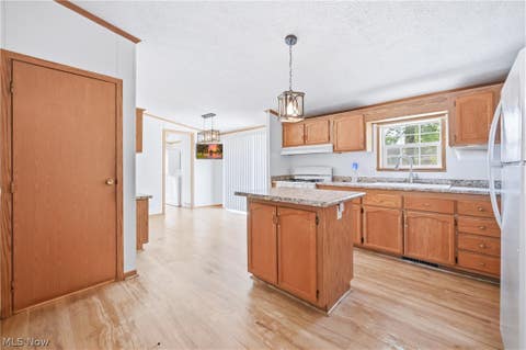 Tiny photo for 477 Erie Street, Hubbard, OH 44425 (MLS # 5236978)