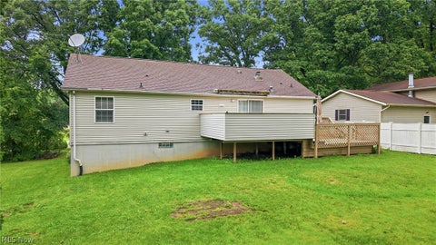 Tiny photo for 477 Erie Street, Hubbard, OH 44425 (MLS # 5236978)