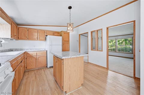 Tiny photo for 477 Erie Street, Hubbard, OH 44425 (MLS # 5236978)