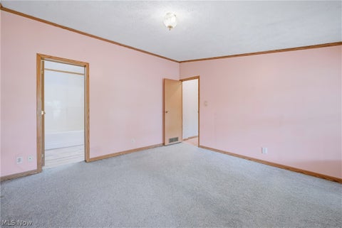 Tiny photo for 477 Erie Street, Hubbard, OH 44425 (MLS # 5236978)
