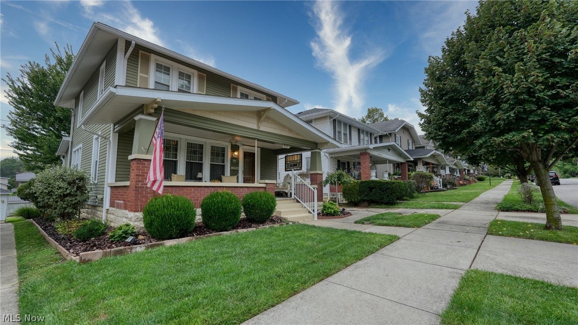 809 N 10th Street