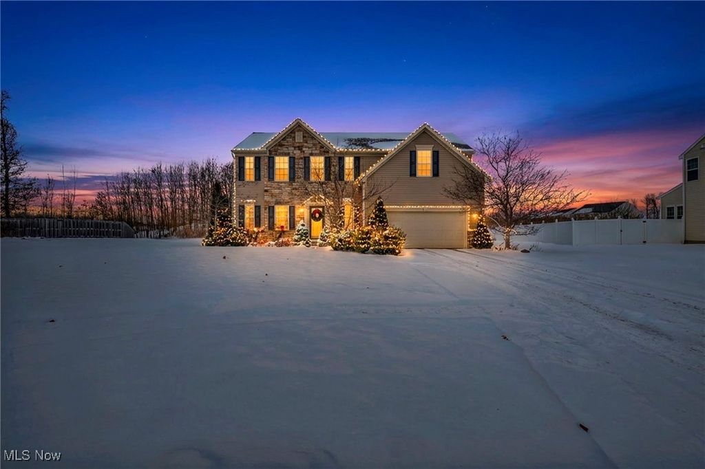 Photo of 39356 Lorreto Court, Avon, OH 44011 (MLS # 5177140)