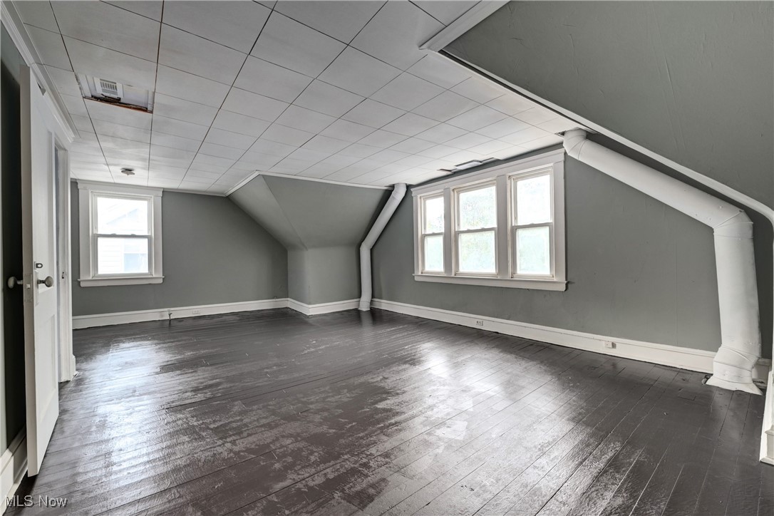 12610 Arliss Drive, Lakewood, Ohio image 33