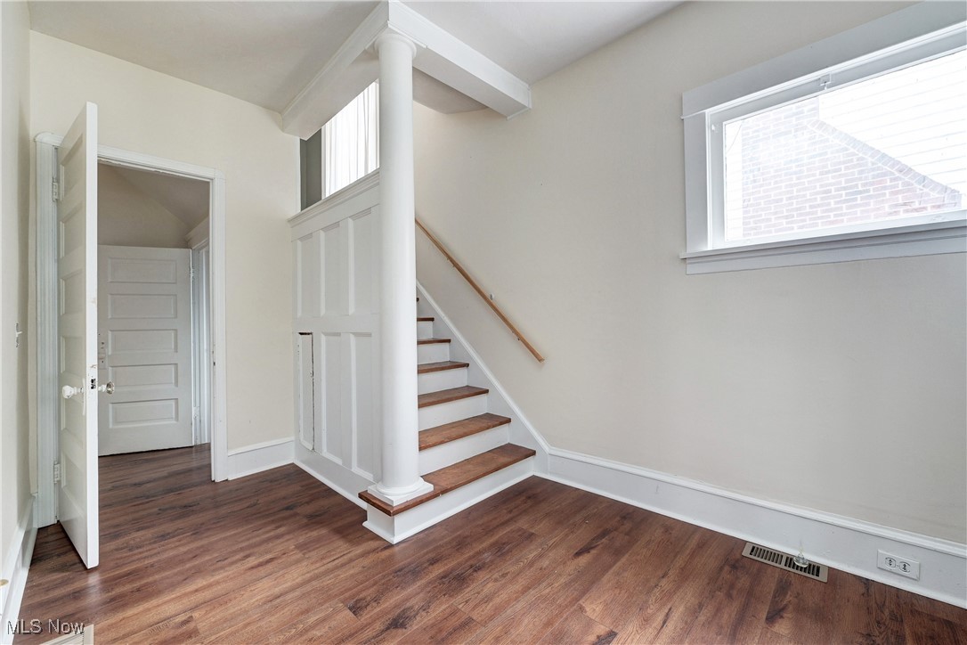 12610 Arliss Drive, Lakewood, Ohio image 10