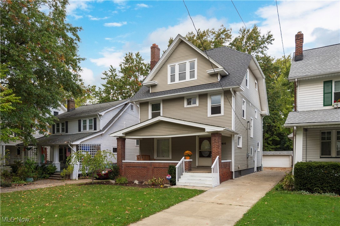 12610 Arliss Drive, Lakewood, Ohio image 2