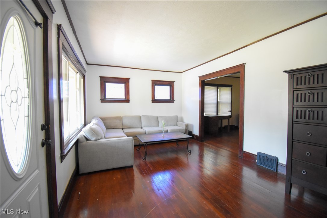Walter H Tellings Oakmont - Residential