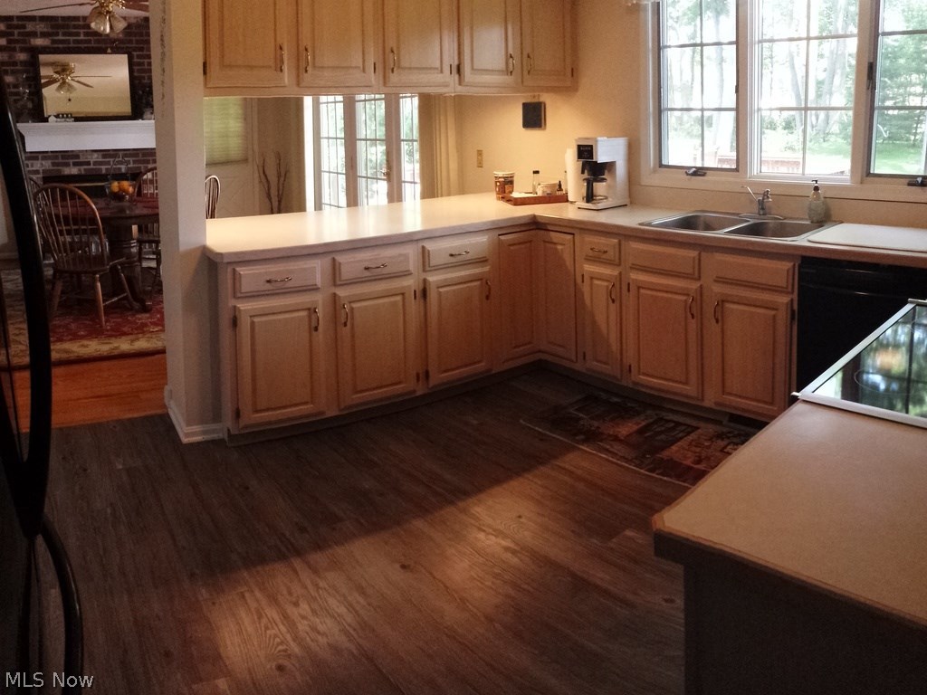 University Oaks - Residential