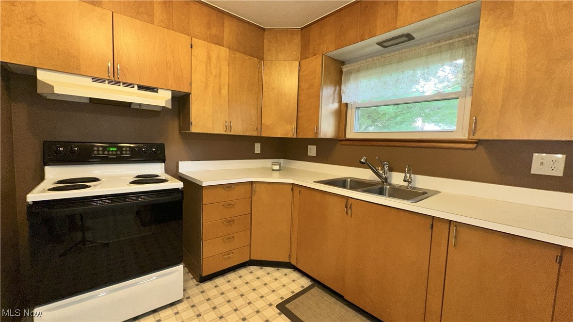 Ashtabula, Ohio 44004, United States, 3 Bedrooms Bedrooms, ,1 BathroomBathrooms,Residential,Active,173183