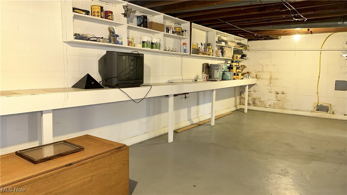 Ashtabula, Ohio 44004, United States, 3 Bedrooms Bedrooms, ,1 BathroomBathrooms,Residential,Active,173183