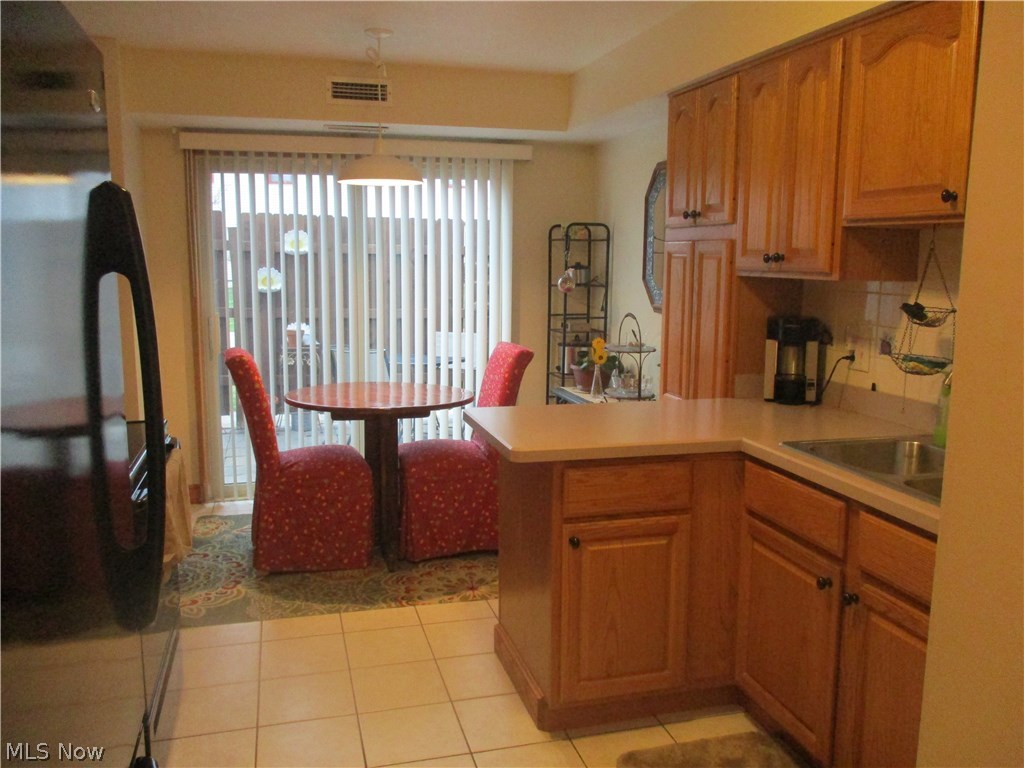 Kings Court Condo - Residential