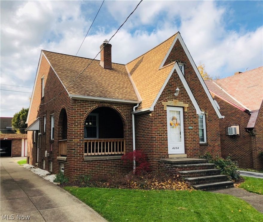 WELCOME to this charming 3 bedroom, all BRICK, bungalow with a 3-car detached garage! The kitchen comes applianced with a refrigerator, oven and range. Enjoy a very spacious living room with the full bath on main level. Upstairs, there is a generously sized master bedroom.  Tons of living space, office space and storage in the full basement. Convenient location near park, shops and restaurants.  Easy access to I70 and I91.  Schedule a private showing today!