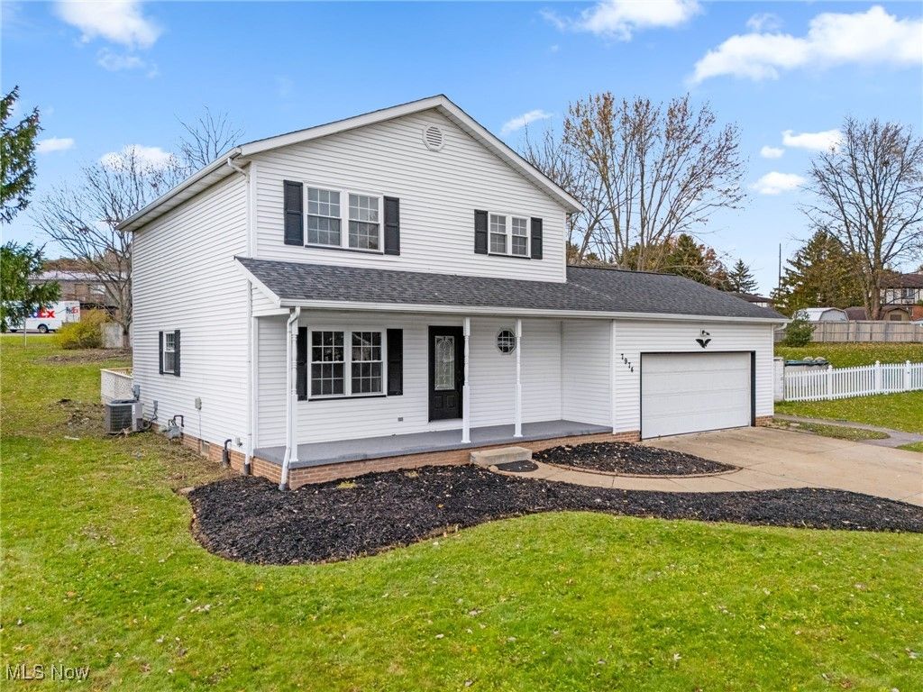 Photo of 7974 Chablis Drive NW, Massillon, OH 44646 (MLS # 5176808)