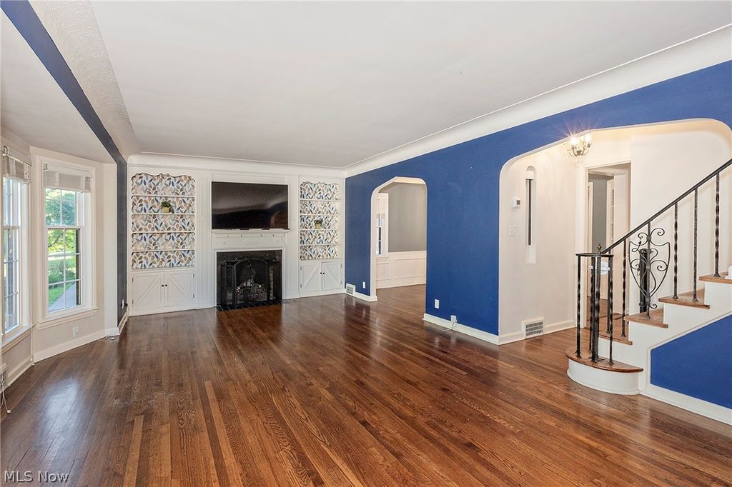 Photo of 2619 Traymore Road, University Heights, OH 44118 (MLS # 5210196)
