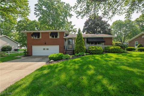 Photo for 768 Oakcrest Lane NE