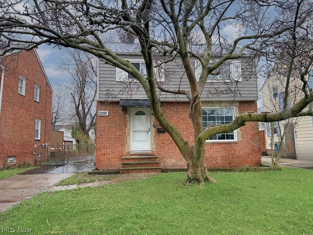 Photo of 22000 Kennison Avenue, Euclid, OH 44123 (MLS # 5198058)