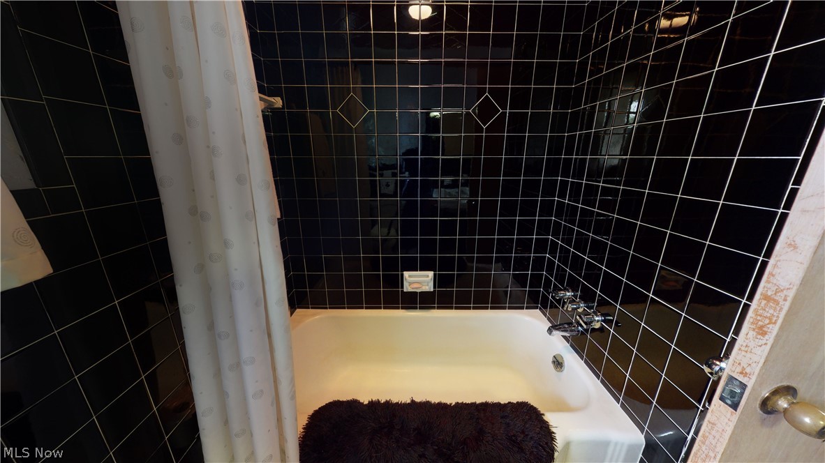 Green Lawn Knolls - Residential