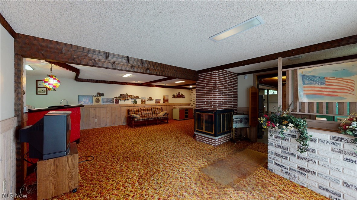 Green Lawn Knolls - Residential