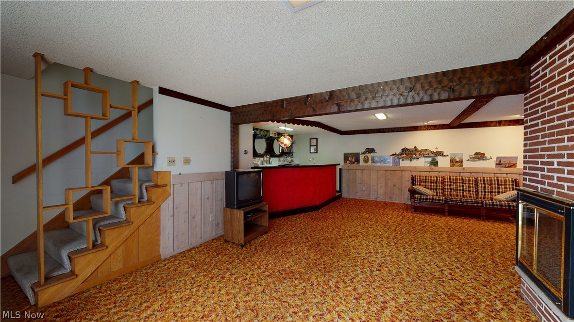 Green Lawn Knolls - Residential