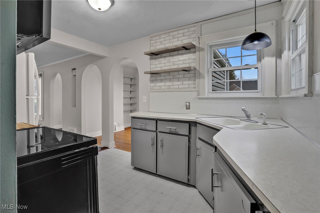 1221 Delverne Avenue, Canton, Ohio image 10