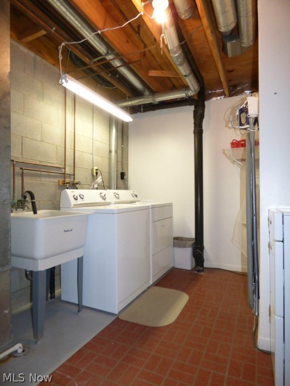 Woodland Lake Condo - Residential