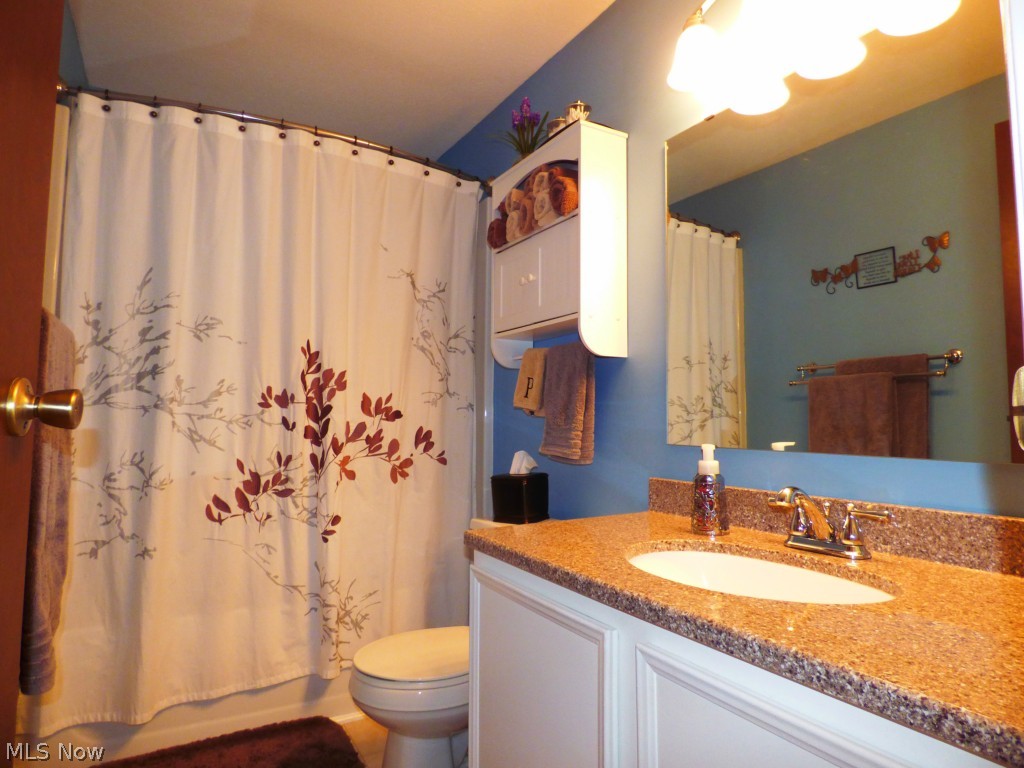 Woodland Lake Condo - Residential