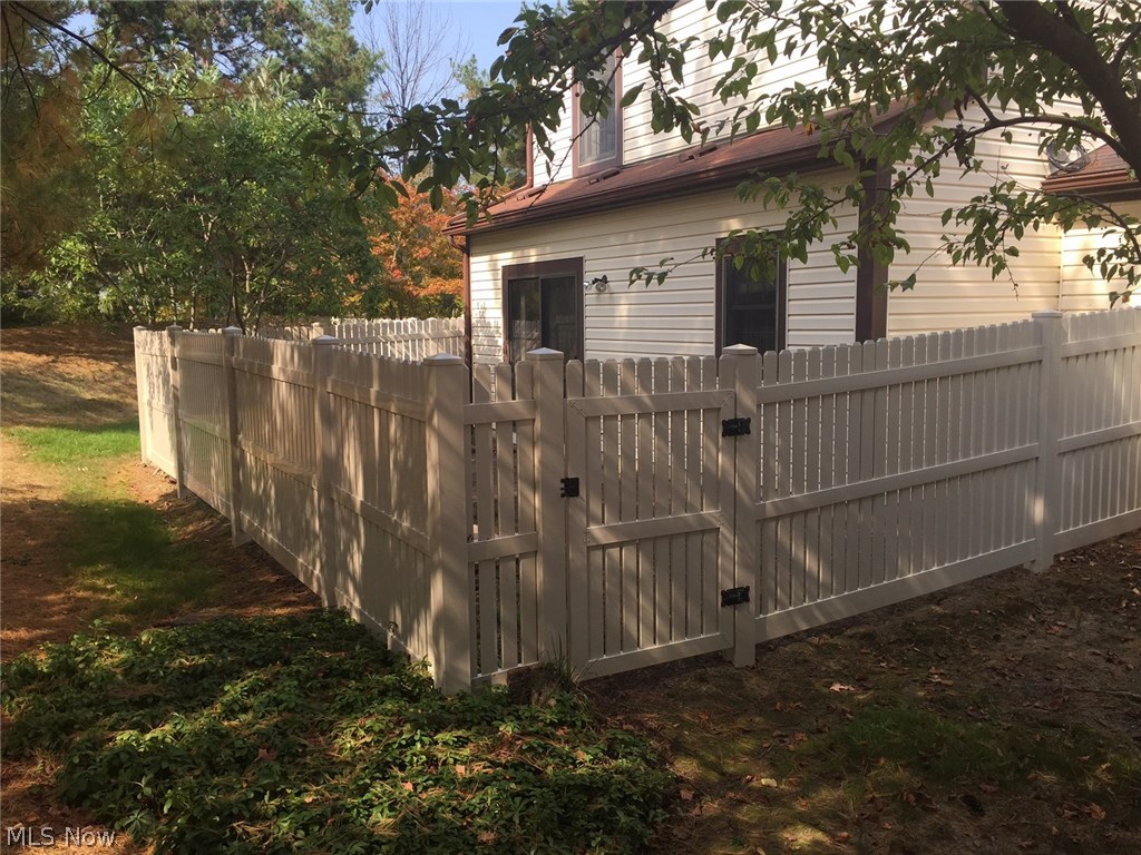 Eagles Chase Condo - Residential Lease