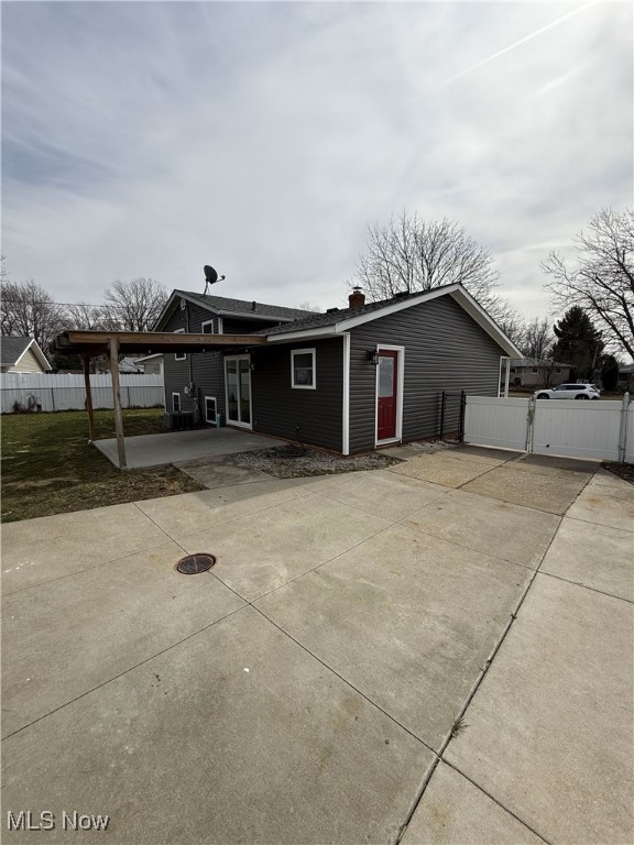 36945 Shoreham Drive, Eastlake, Ohio image 18