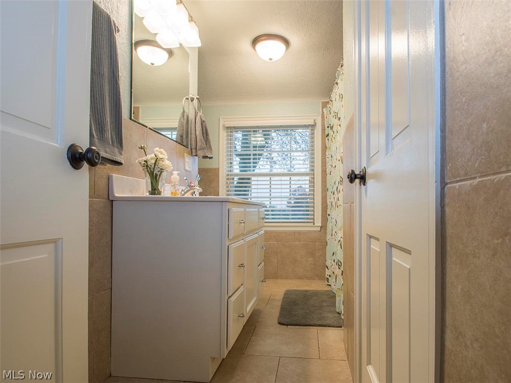 City/Canfield - Residential