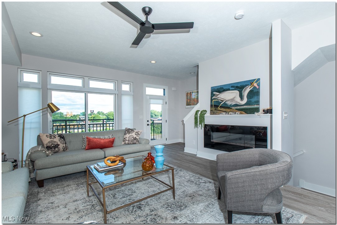 2269 W 19th Street 15