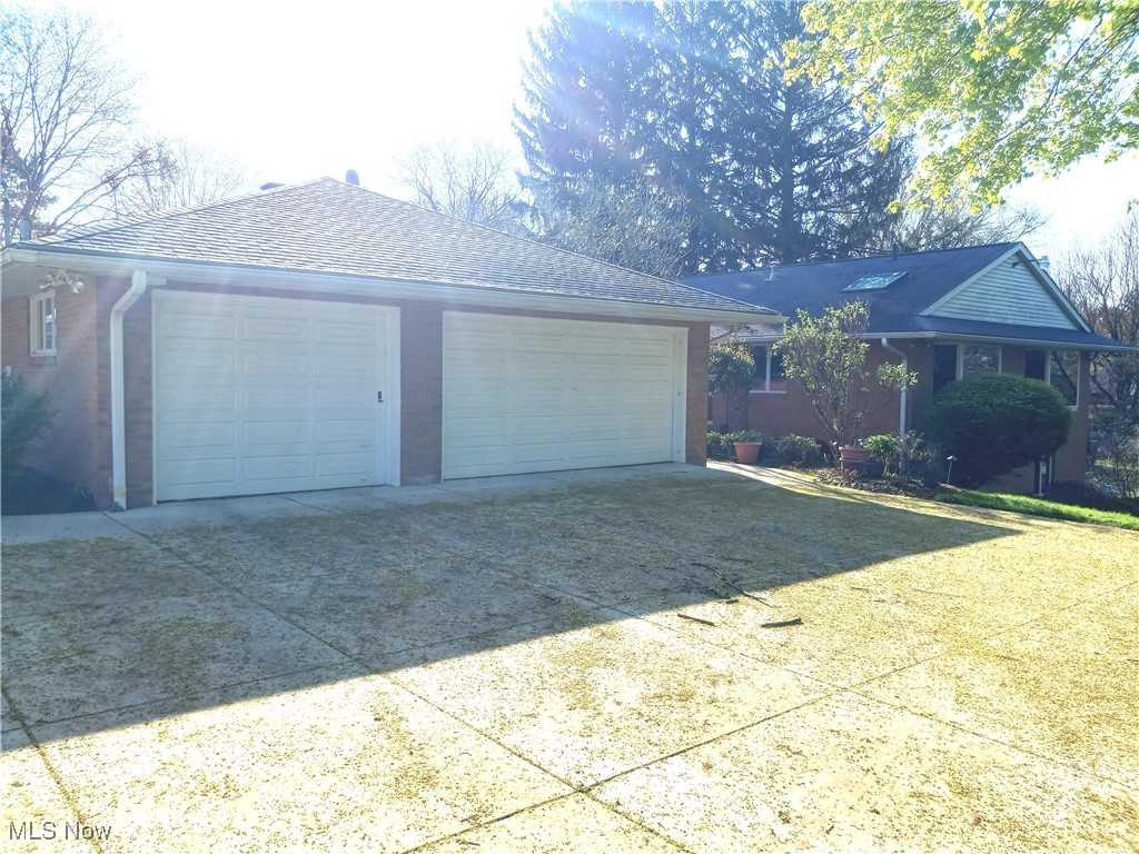 3846 Croydon Drive, Canton, Ohio image 2