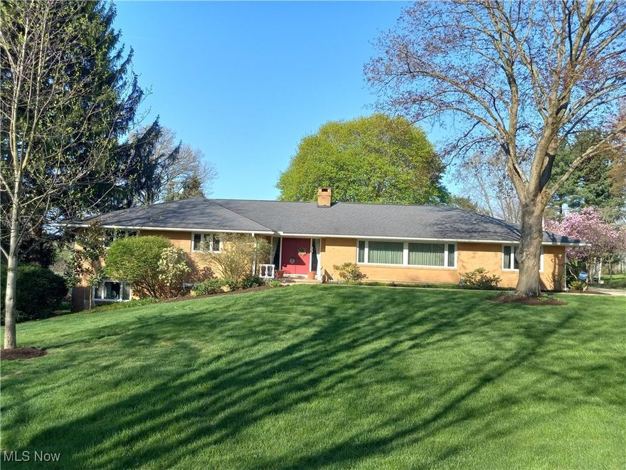 Fantastic 5 bedroom, 5.5 bath brick Ranch located on a 1.09 acre, parklike lot. Perfect home for entertaining or in-law situation w/ fully finished walk-out Lower Level. Situated in beautiful Avondale and so close to everything in town. Three car, glazed tile garage, newer double wide concrete driveway with large turn-around area. Amazing Primary Suite addition, newer windows, furnace, air conditioner, and hot water tank. Brand new high end Kitchen appliances and new tile walk-in showers. Simply amazing!