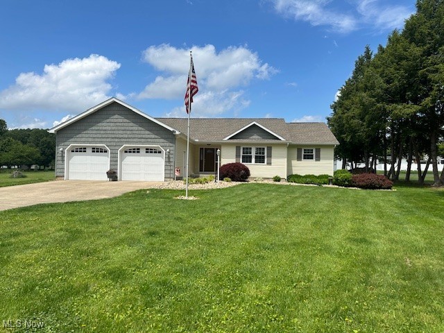 1705 Lawhead Lane, Zanesville, Ohio image 1