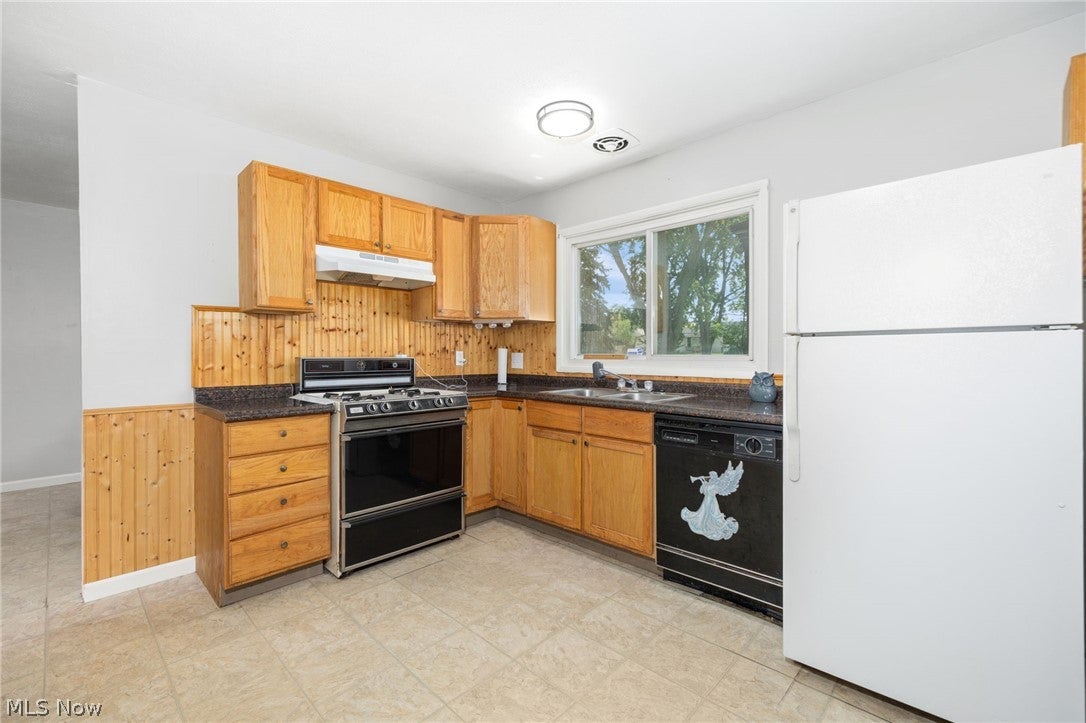 350 Highland Drive