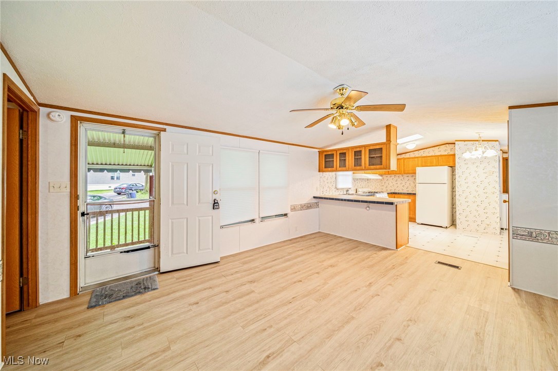 100 Maplegrove Lane, Mentor, Ohio image 9