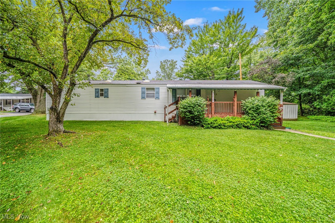 100 Maplegrove Lane, Mentor, Ohio image 1