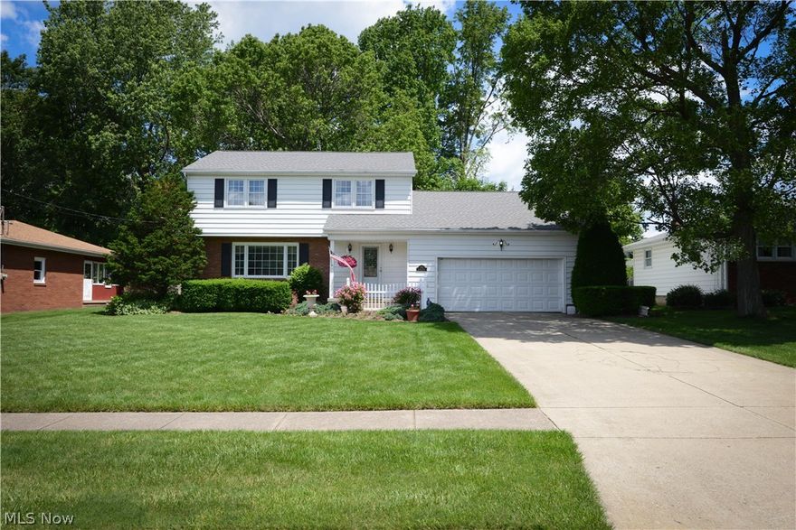 Well cared for one owner, Spacious Colonial.  Great home for entertaining with a Formal Living Room, Formal Dining Room, Updated Kitchen with ample cabinetry, Granite Counters, Tile Back splash and  Eat-in area. Very large Family Room for the entire family to enjoy time together. Upstairs has three bedrooms and full bath. Finished basement.  Large deck area runs the entire back of home.  Large backyard with shed. Home within walking distance to the Applewood Swim & Tennis Club. Home has been pre-inspected.