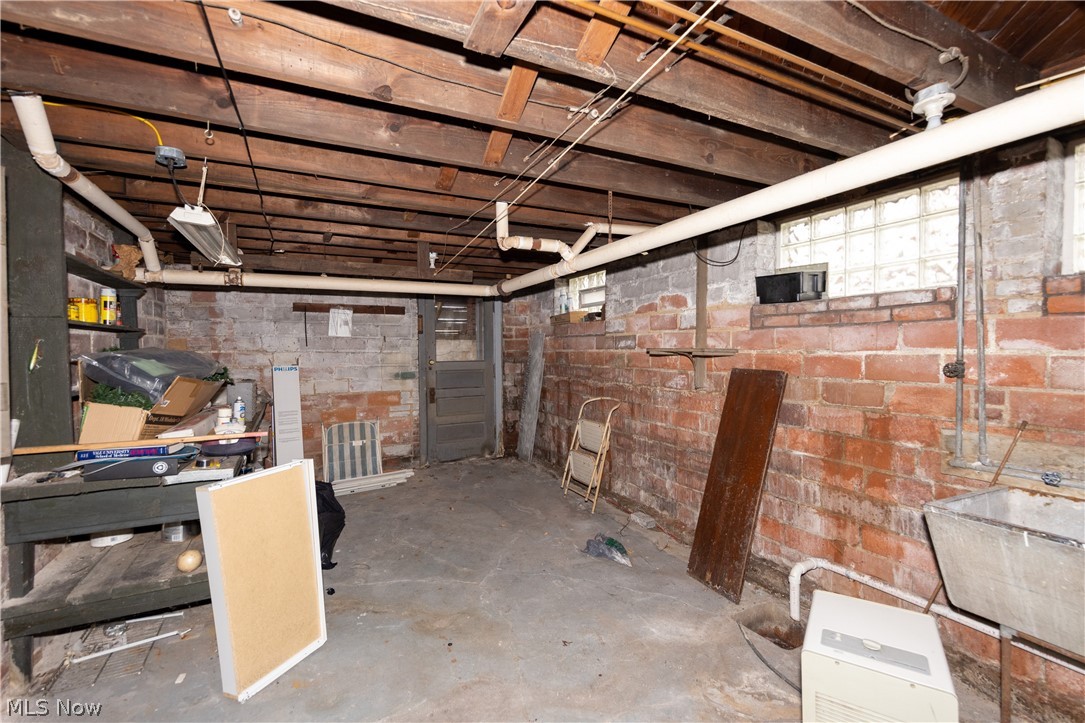 Shaker Lakes - Residential Income