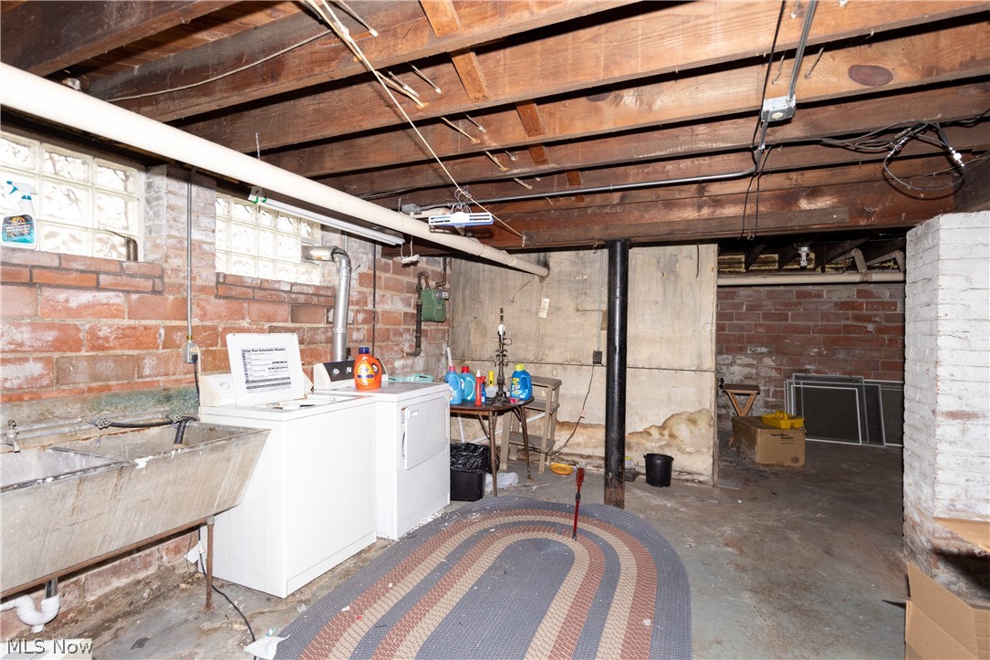 Shaker Lakes - Residential Income
