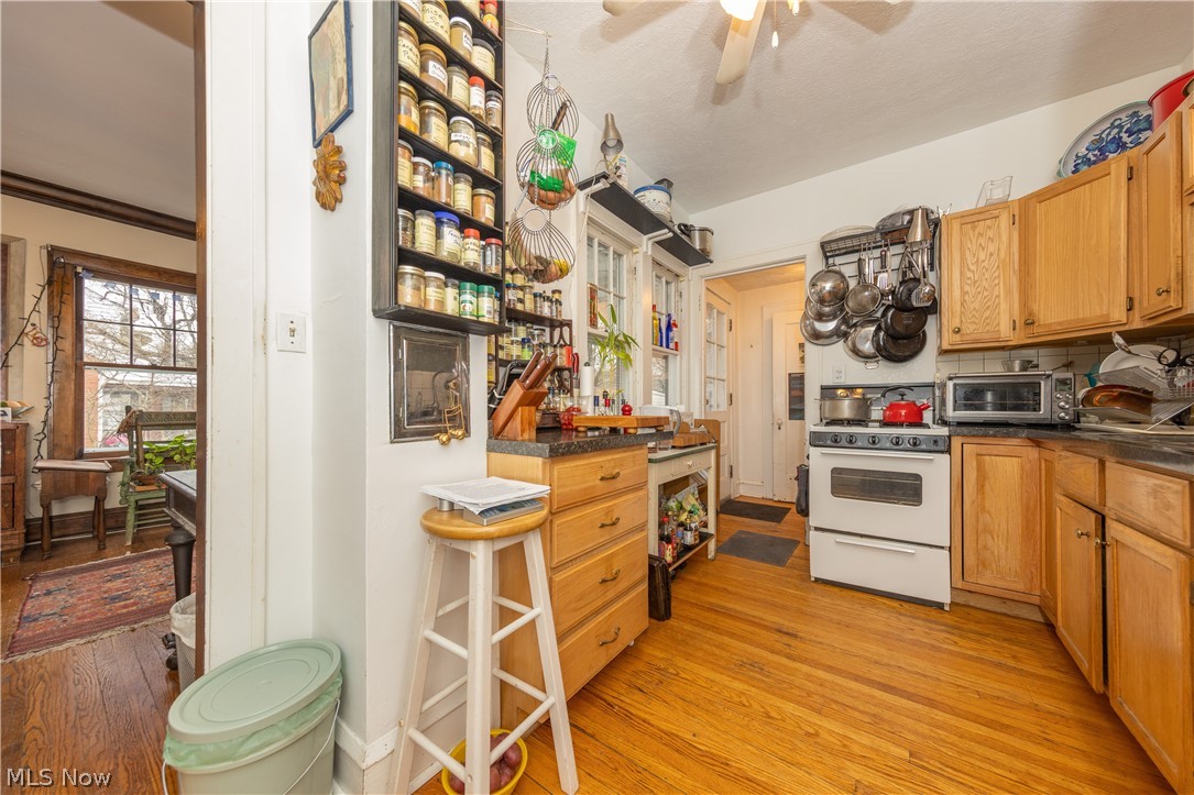 Shaker Lakes - Residential Income