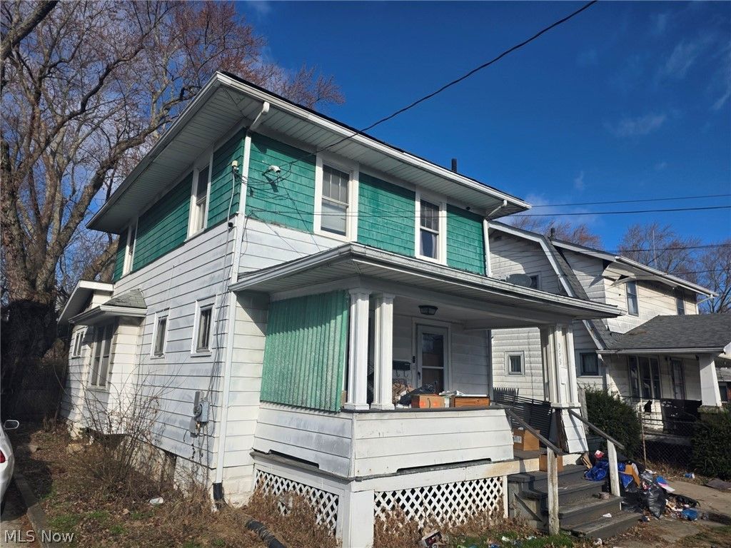 Photo of 958 Inman Street, Akron, OH 44306 (MLS # 5193450)