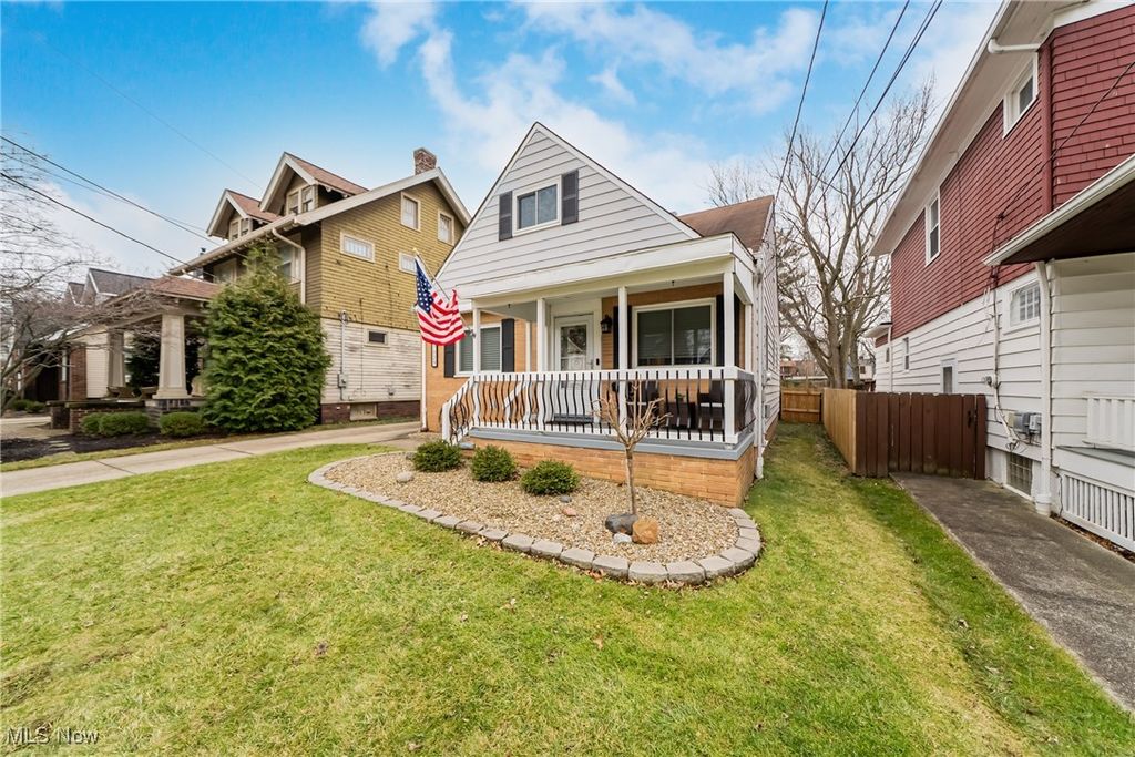 Photo of 17029 Bradgate Avenue, Cleveland, OH 44111 (MLS # 5179964)