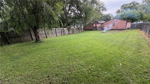 Tiny photo for 480 N Leavitt Road, Leavittsburg, OH 44430 (MLS # 5240841)