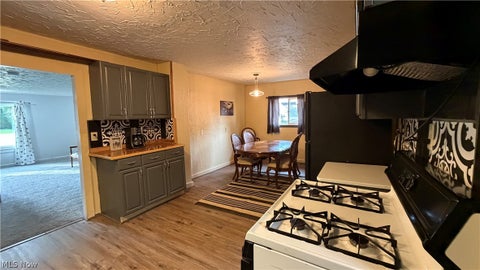 Tiny photo for 480 N Leavitt Road, Leavittsburg, OH 44430 (MLS # 5240841)