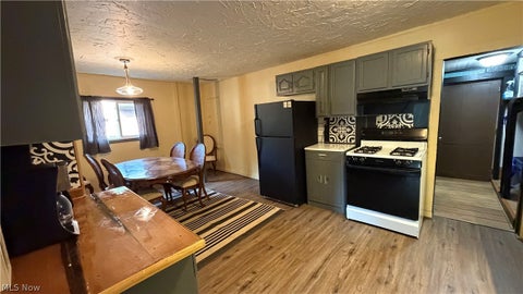 Tiny photo for 480 N Leavitt Road, Leavittsburg, OH 44430 (MLS # 5240841)