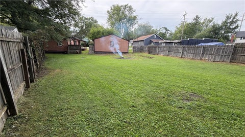 Tiny photo for 480 N Leavitt Road, Leavittsburg, OH 44430 (MLS # 5240841)