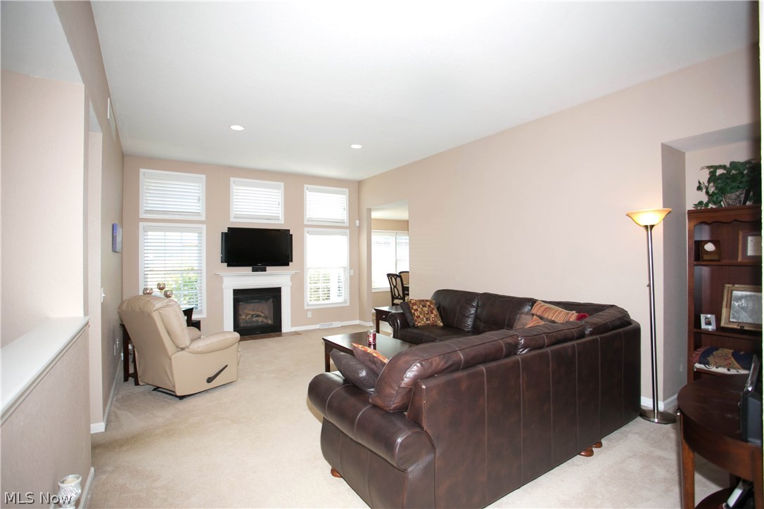 Olde Stone Xing Condo - Residential