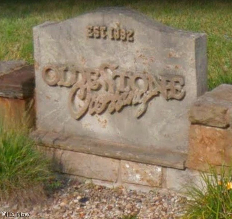 Olde Stone Xing Condo - Residential